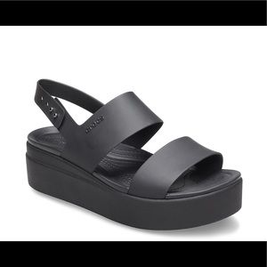 Crocs Brooklyn Low Wedge in Black